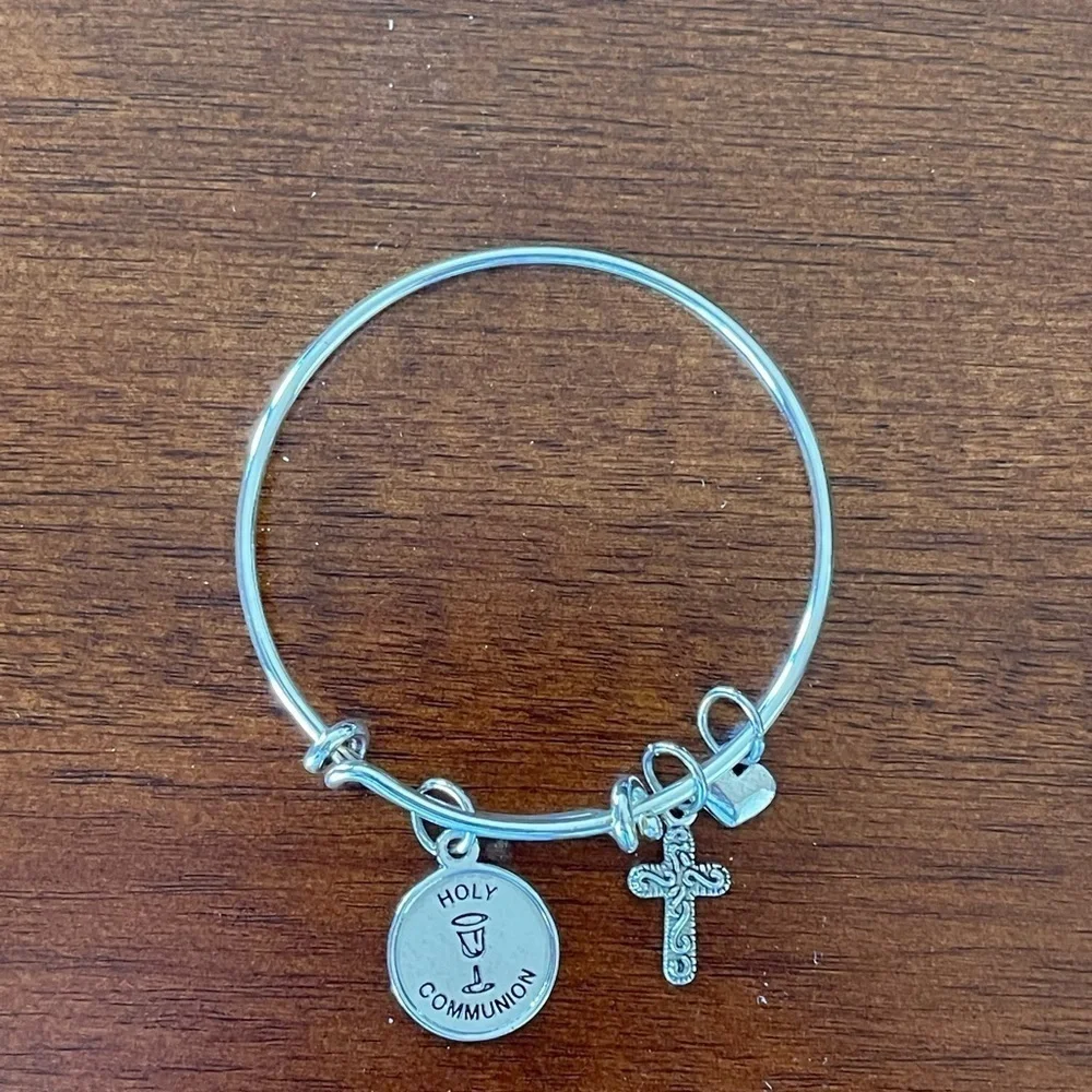 First Communion Bracelet with charms handmade NWOT